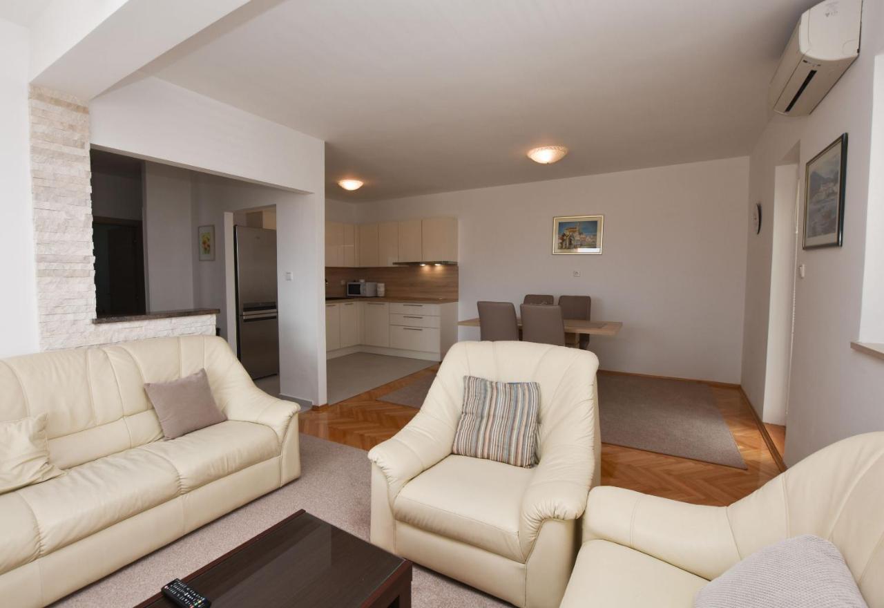 Apartments Danica プリモシュテン エクステリア 写真
