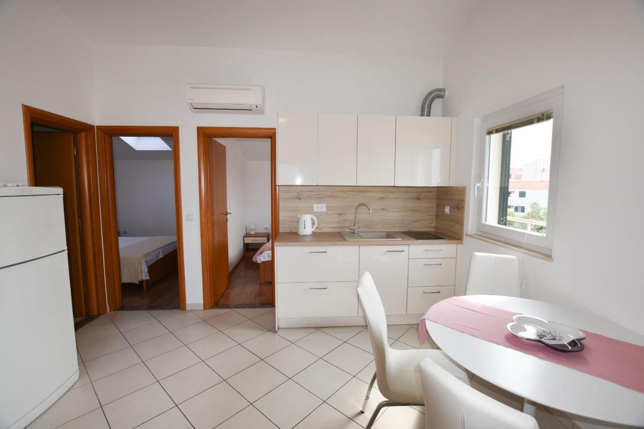 Apartments Danica プリモシュテン エクステリア 写真
