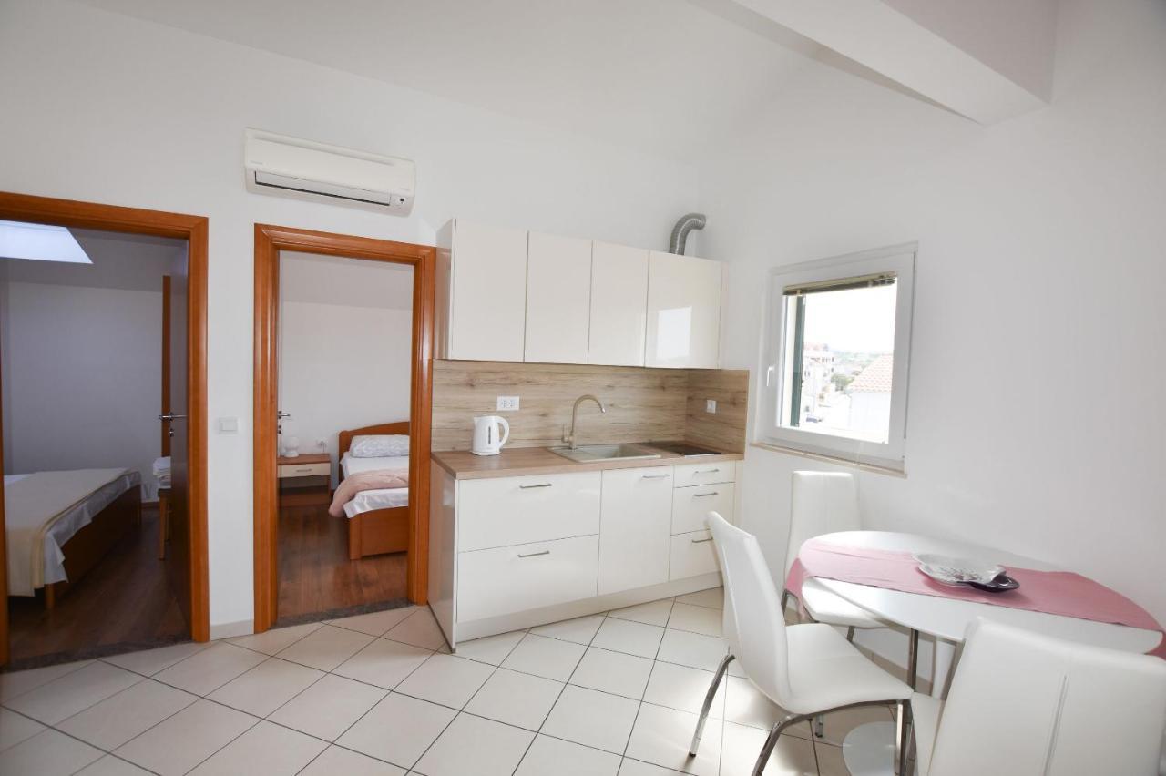 Apartments Danica プリモシュテン エクステリア 写真