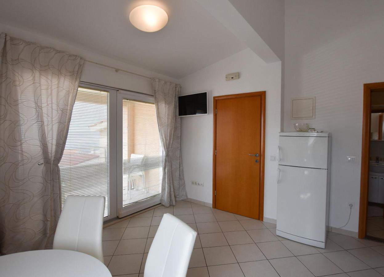 Apartments Danica プリモシュテン エクステリア 写真