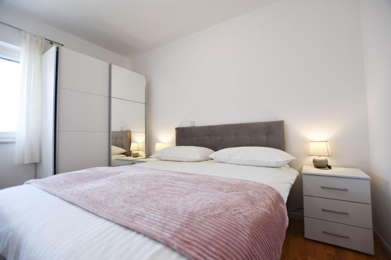 Apartments Danica プリモシュテン エクステリア 写真