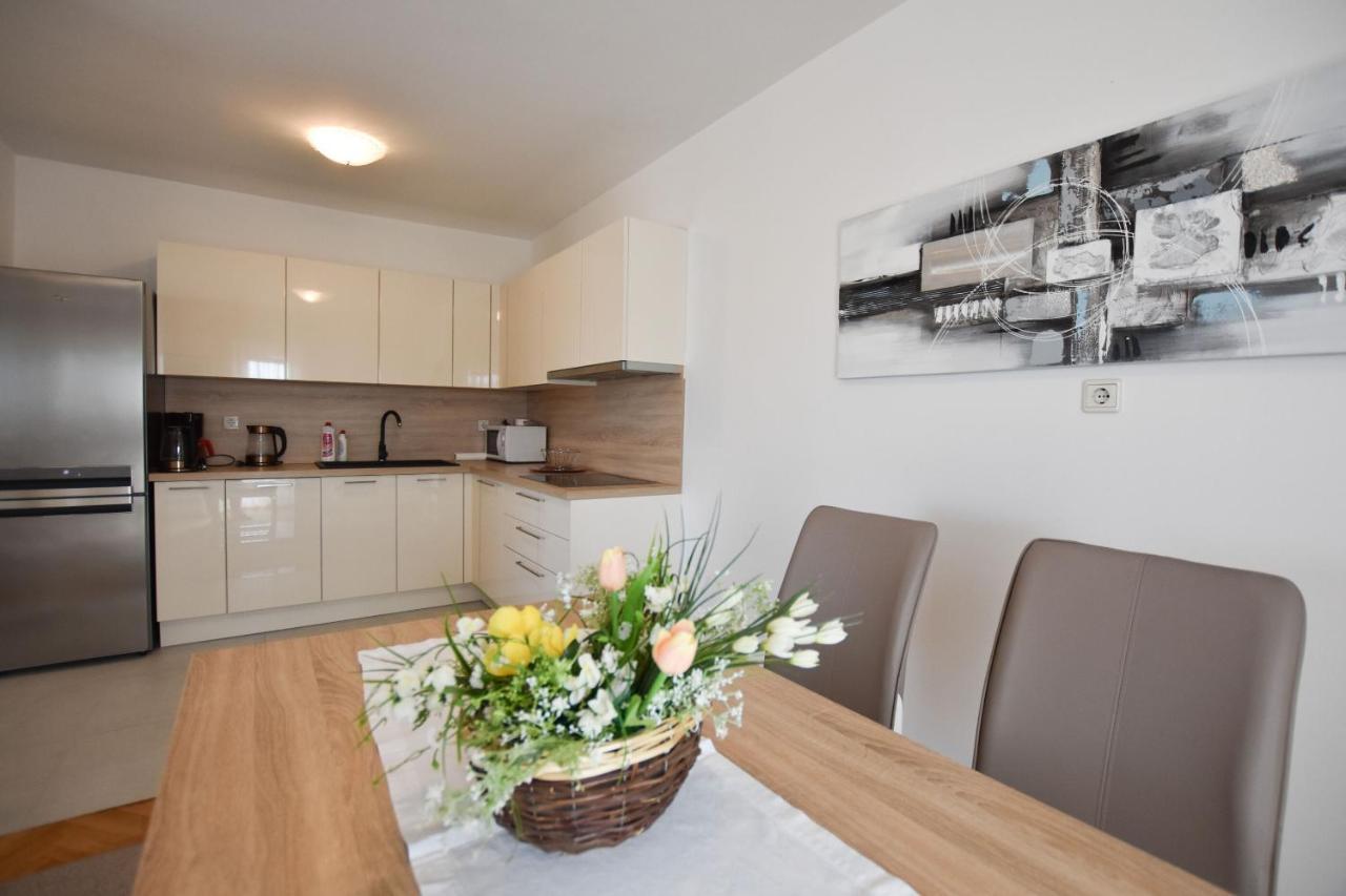 Apartments Danica プリモシュテン エクステリア 写真