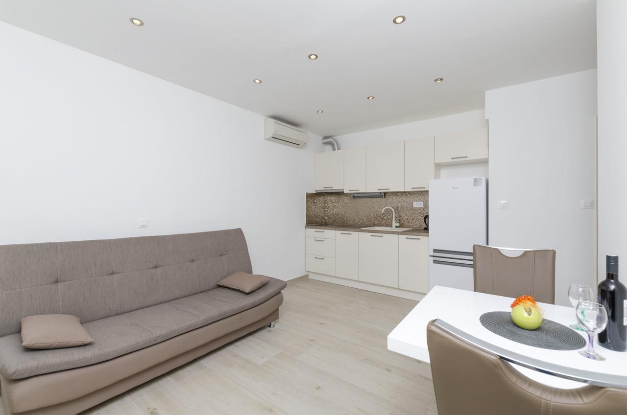 Apartments Danica プリモシュテン エクステリア 写真