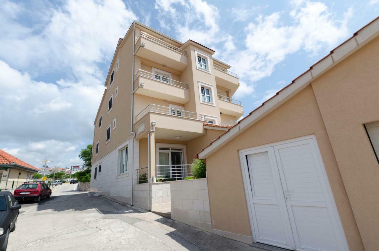 Apartments Danica プリモシュテン エクステリア 写真
