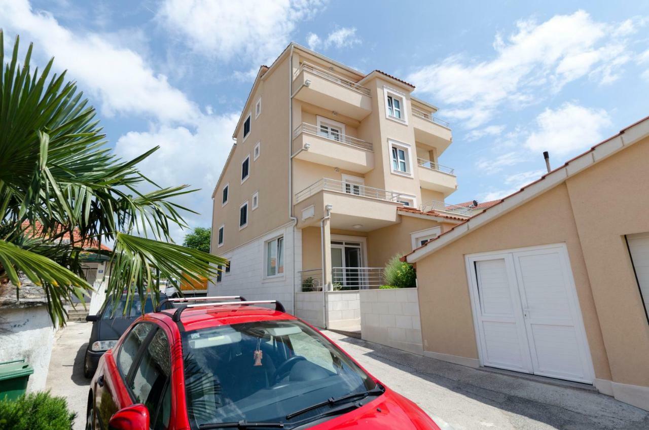 Apartments Danica プリモシュテン エクステリア 写真